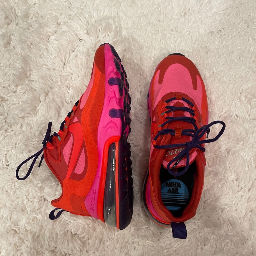 NIKE Air Max 270 React